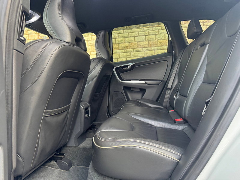 Volvo XC60 2.0 D4 R-Design SUV 5dr Diesel Auto Euro 6 (s/s) (190 ps)