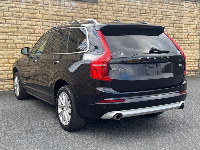 Volvo XC90 2.0 T5 Momentum SUV 5dr Petrol Auto 4WD Euro 6 (s/s) (250 ps)