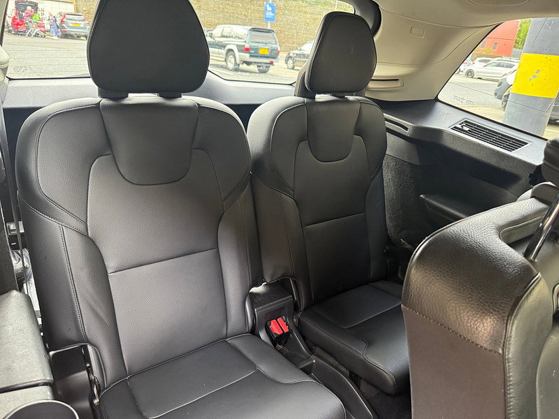 Volvo XC90 2.0 T5 Momentum SUV 5dr Petrol Auto 4WD Euro 6 (s/s) (250 ps)
