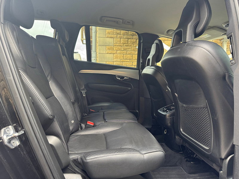 Volvo XC90 2.0 T5 Momentum SUV 5dr Petrol Auto 4WD Euro 6 (s/s) (250 ps)