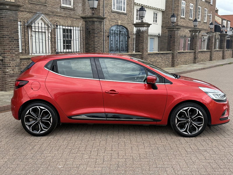Renault Clio 0.9 TCe Signature Nav Euro 6 (s/s) 5dr