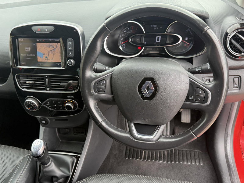 Renault Clio 0.9 TCe Signature Nav Euro 6 (s/s) 5dr