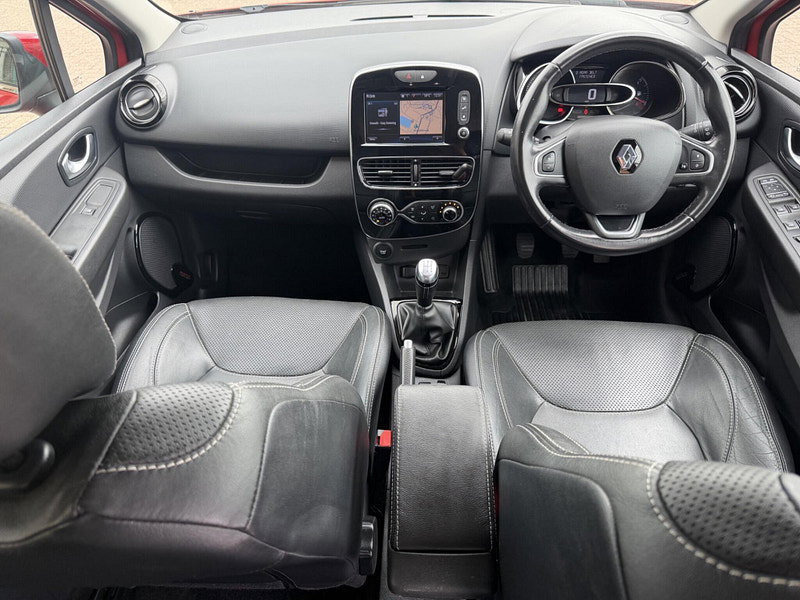 Renault Clio 0.9 TCe Signature Nav Euro 6 (s/s) 5dr