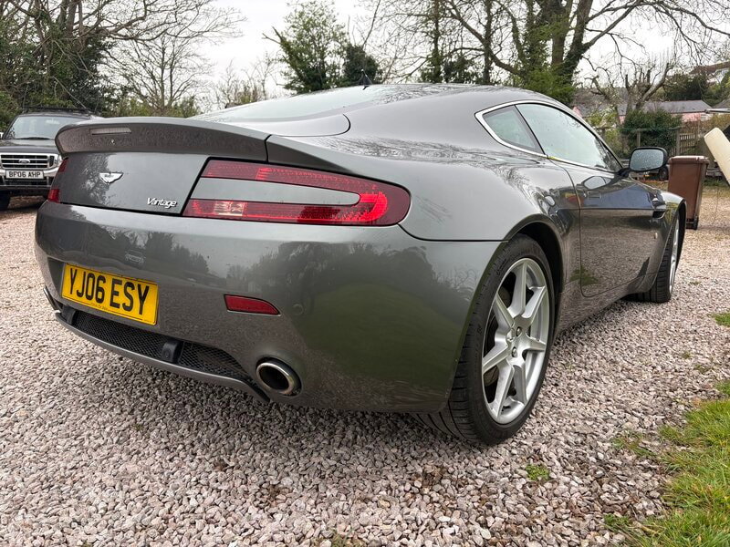 Aston Martin Vantage 4.3 V8 Coupe 2dr Petrol Manual Euro 4 (380 bhp)