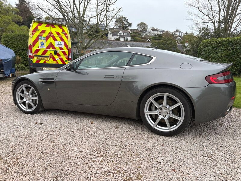 Aston Martin Vantage 4.3 V8 Coupe 2dr Petrol Manual Euro 4 (380 bhp)