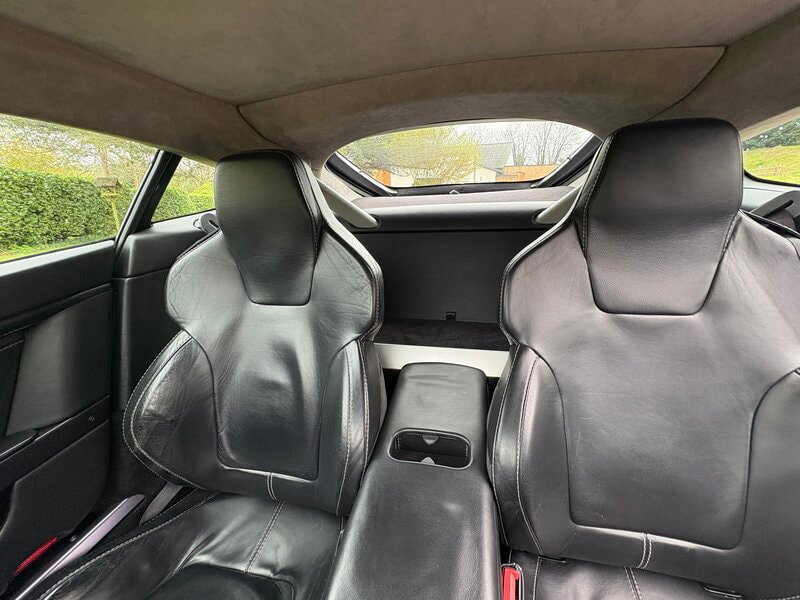 Aston Martin Vantage 4.3 V8 Coupe 2dr Petrol Manual Euro 4 (380 bhp)