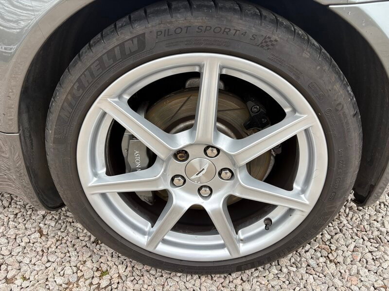 Aston Martin Vantage 4.3 V8 Coupe 2dr Petrol Manual Euro 4 (380 bhp)