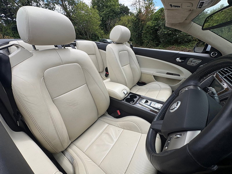 Jaguar XK 5.0 V8 Portfolio Convertible 2dr Petrol Auto Euro 5 (385 ps)