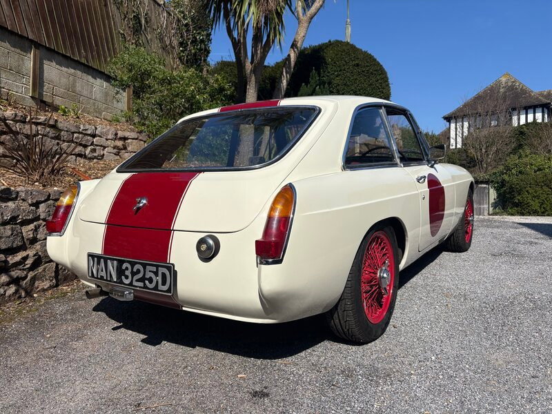 MG MGB GT Overdrive