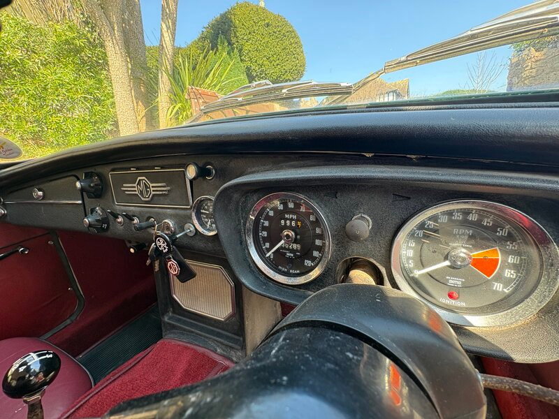 MG MGB GT Overdrive