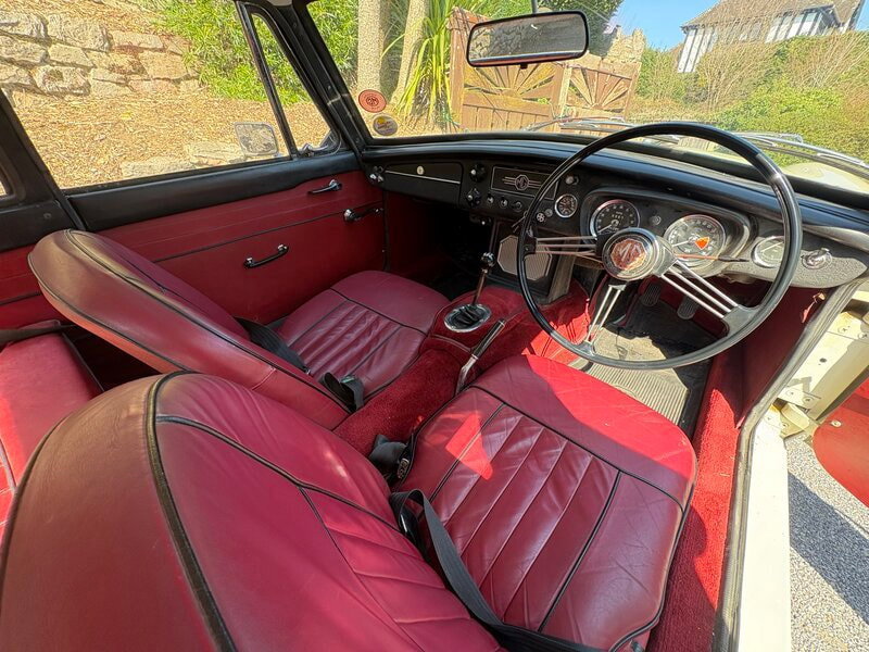 MG MGB GT Overdrive