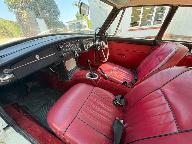 MG MGB GT Overdrive