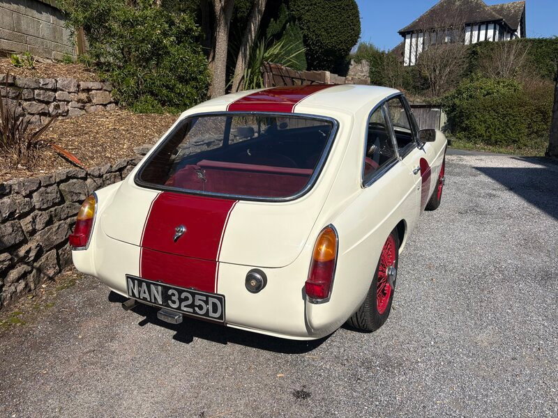 MG MGB GT Overdrive