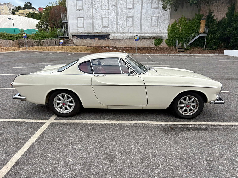 Volvo P1800 S