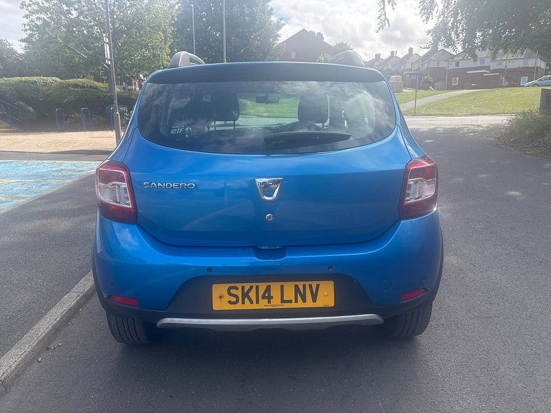 Dacia Sandero Stepway 0.9 TCe Laureate Hatchback 5dr Petrol Manual Euro 5 (90 ps)