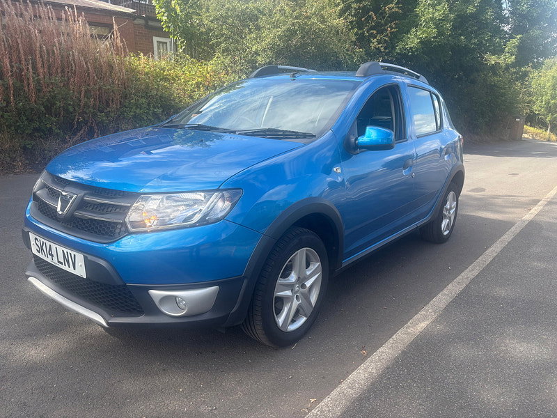 Dacia Sandero Stepway 0.9 TCe Laureate Hatchback 5dr Petrol Manual Euro 5 (90 ps)