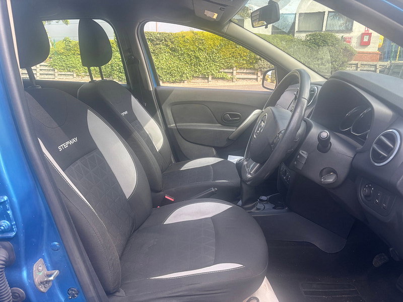 Dacia Sandero Stepway 0.9 TCe Laureate Hatchback 5dr Petrol Manual Euro 5 (90 ps)