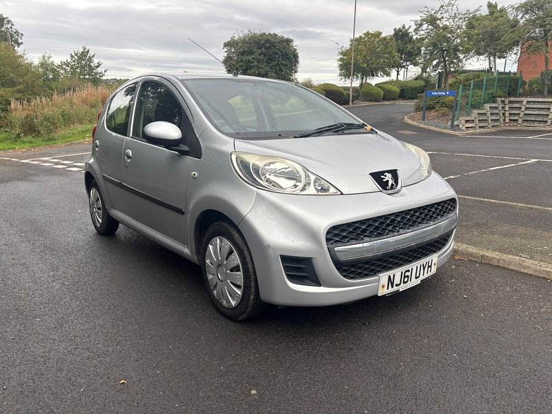 Peugeot 107 1.0 12V Urban Hatchback 5dr Petrol Manual Euro 5 (68 ps)