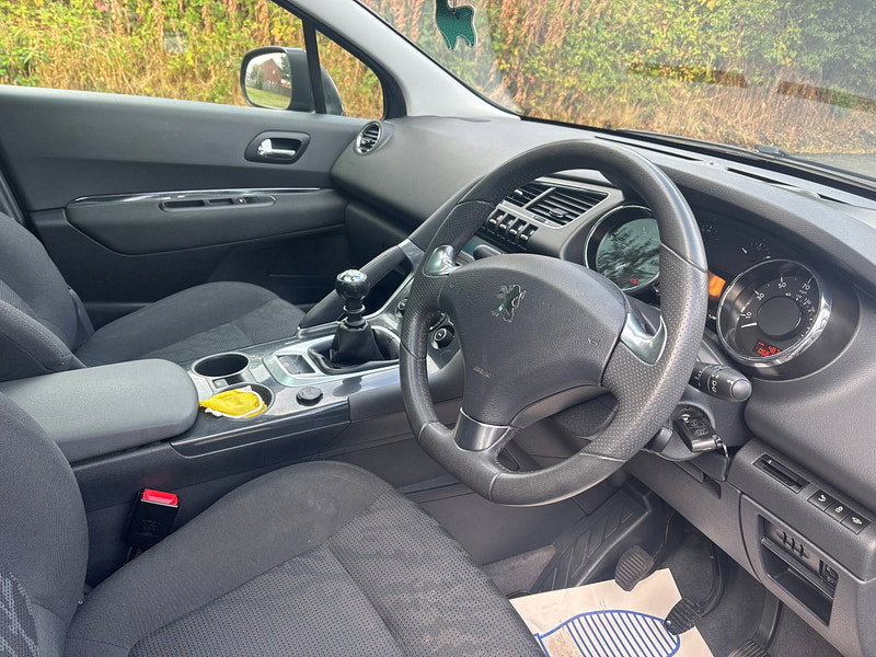 Peugeot 3008 1.6 HDi Allure SUV 5dr Diesel Manual Euro 5 (115 ps)
