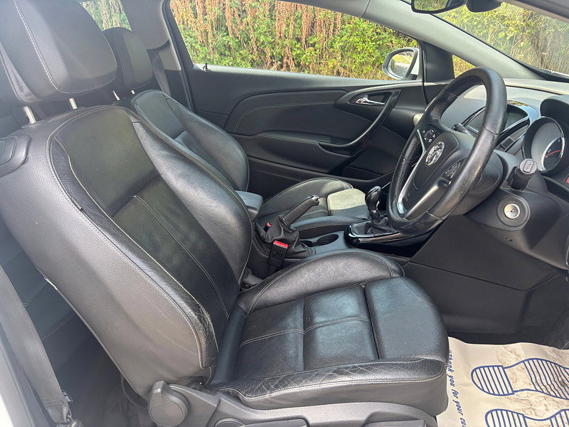 Vauxhall Astra GTC 1.6 CDTi ecoFLEX Limited Edition Coupe 3dr Diesel Manual Euro 6 (s/s) (136 ps)