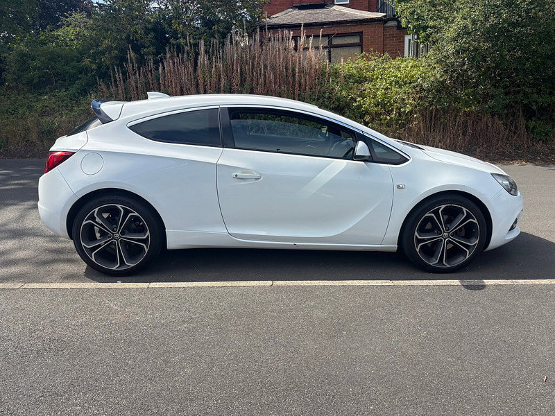 Vauxhall Astra GTC 1.6 CDTi ecoFLEX Limited Edition Coupe 3dr Diesel Manual Euro 6 (s/s) (136 ps)
