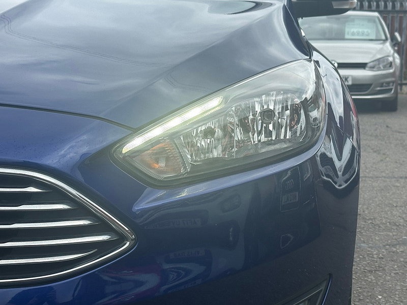Ford Focus 1.0T EcoBoost Zetec Hatchback 5dr Petrol Manual Euro 6 (s/s) (125 ps)