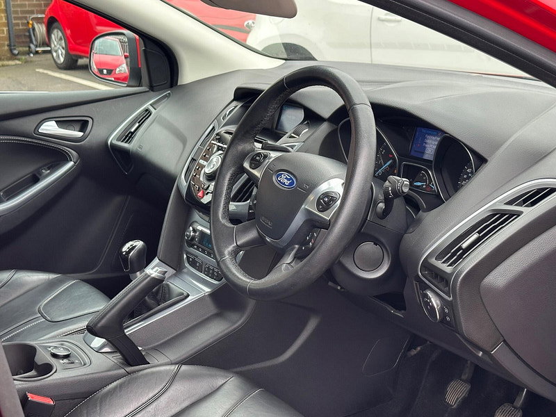 Ford Focus 1.6T EcoBoost Titanium X Euro 5 (s/s) 5dr