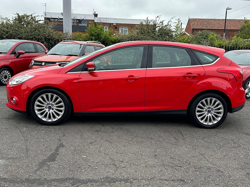 Ford Focus 1.6T EcoBoost Titanium X Euro 5 (s/s) 5dr