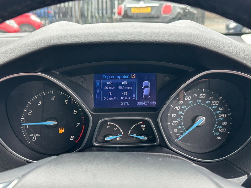 Ford Focus 1.6T EcoBoost Titanium X Euro 5 (s/s) 5dr