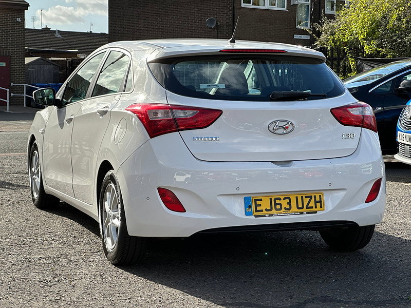 Hyundai I30 1.6 CRDi Blue Drive Active Hatchback 5dr Diesel Manual Euro 5 (s/s) (110 ps)
