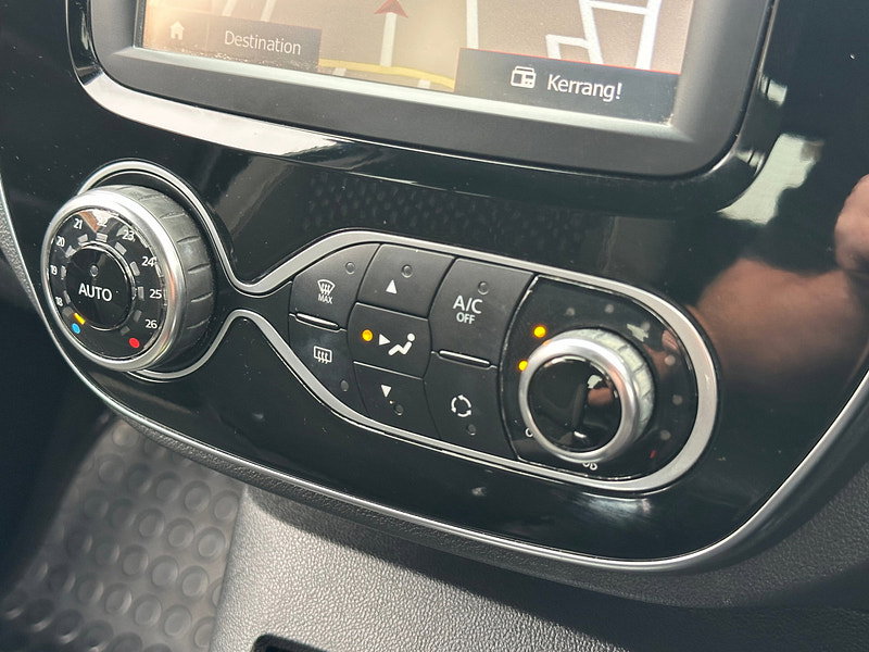 Renault Captur 0.9 TCe ENERGY Dynamique S Nav SUV 5dr Petrol Manual Euro 6 (s/s) (90 ps)