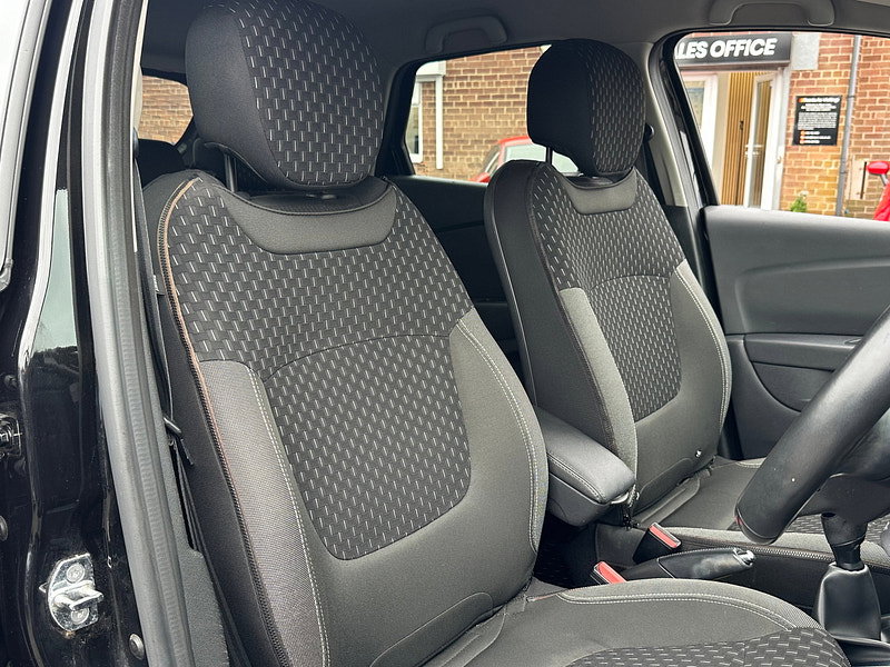 Renault Captur 0.9 TCe ENERGY Dynamique S Nav SUV 5dr Petrol Manual Euro 6 (s/s) (90 ps)