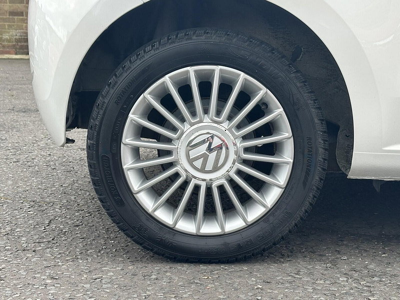 Volkswagen up! 1.0 High up!