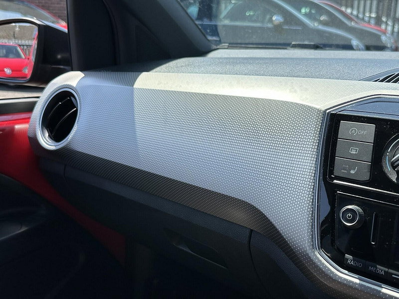 Volkswagen up! 1.0 High up!