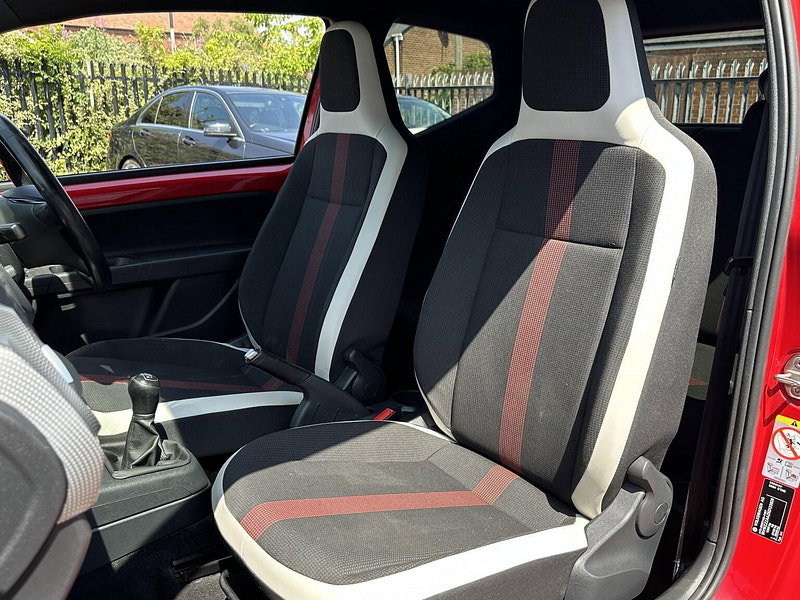 Volkswagen up! 1.0 High up!