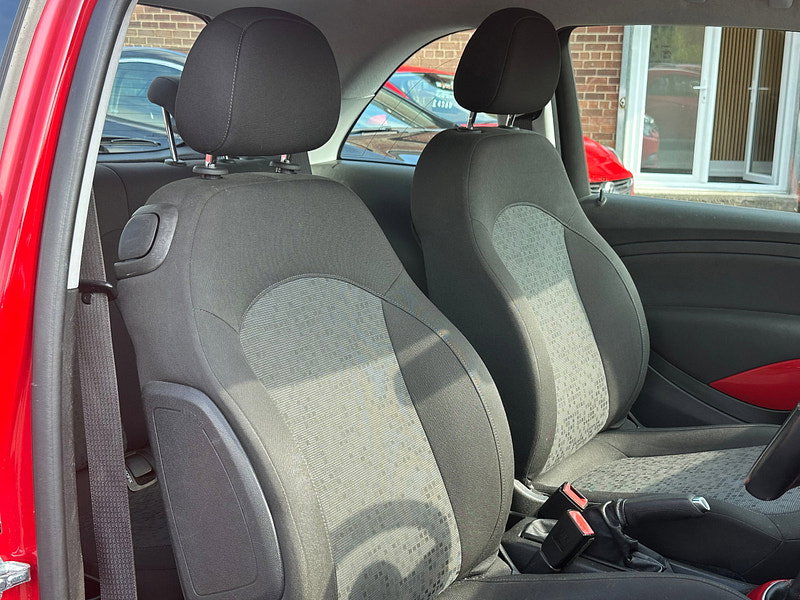 Vauxhall ADAM 1.4 16v JAM Hatchback 3dr Petrol Manual Euro 5 (87 ps)