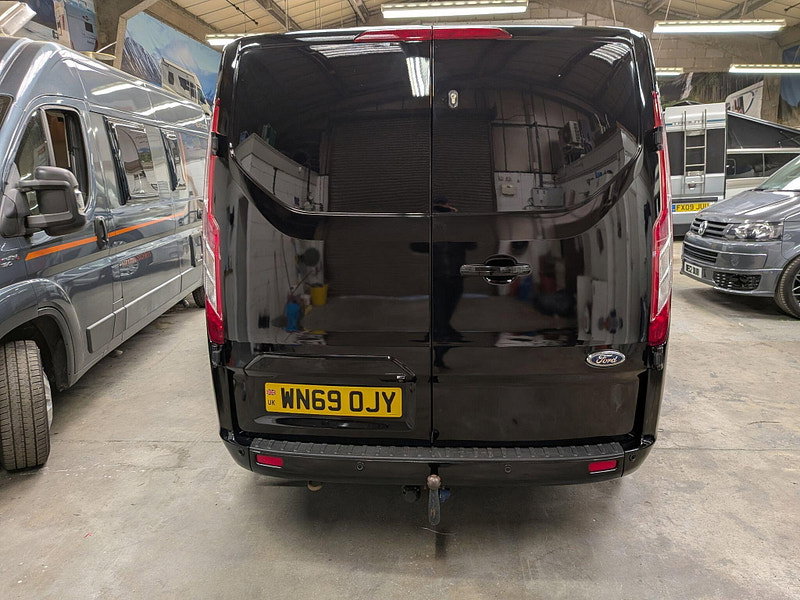 Ford Transit Custom 2.0 320 EcoBlue Limited Crew Van Double Cab 5dr Diesel Manual L2 H1 Euro 6 (s/s) (130 ps)