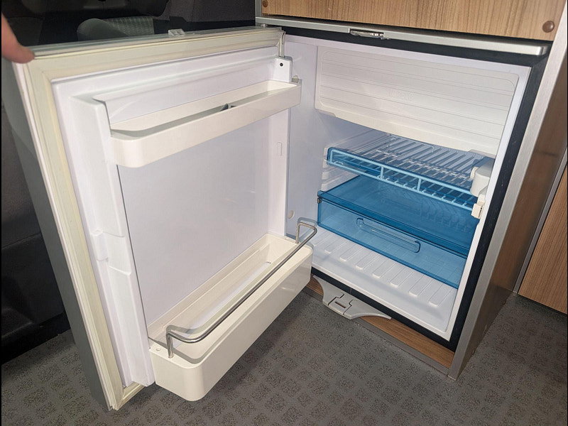 Wellhouse Leisure t5 transporter t28 pop-top vw t5 t28 pop-top