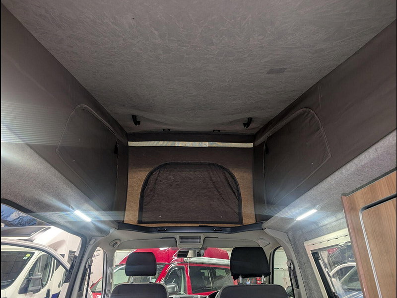 Wellhouse Leisure t5 transporter t28 pop-top vw t5 t28 pop-top