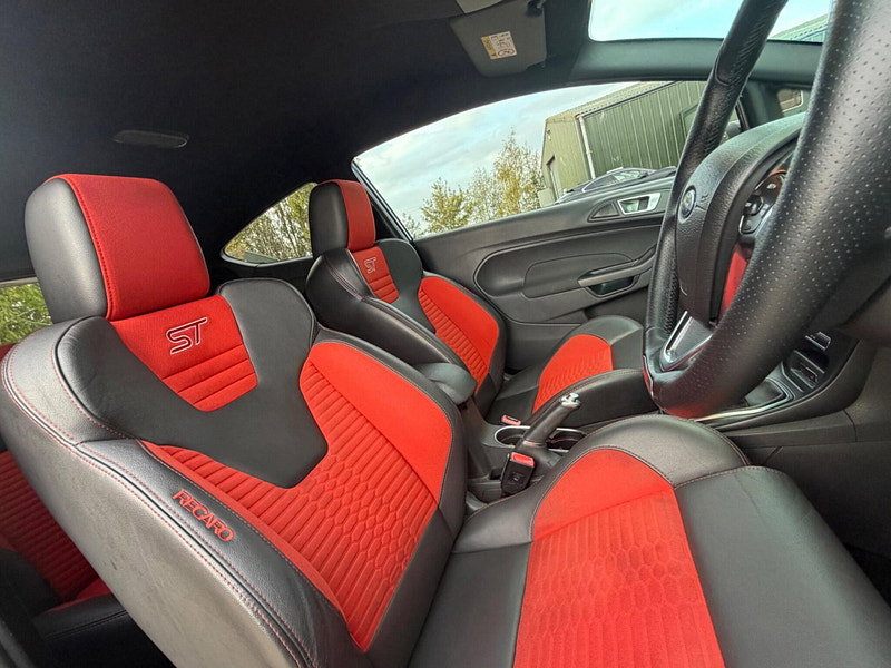 Ford Fiesta 1.6T EcoBoost ST-3 Euro 6 3dr