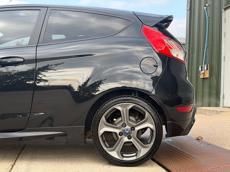 Ford Fiesta 1.6T EcoBoost ST-3 Euro 6 3dr