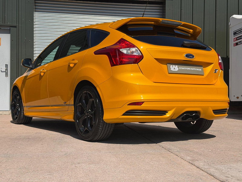 Ford Focus 2.0T EcoBoost ST-2 Euro 5 (s/s) 5dr