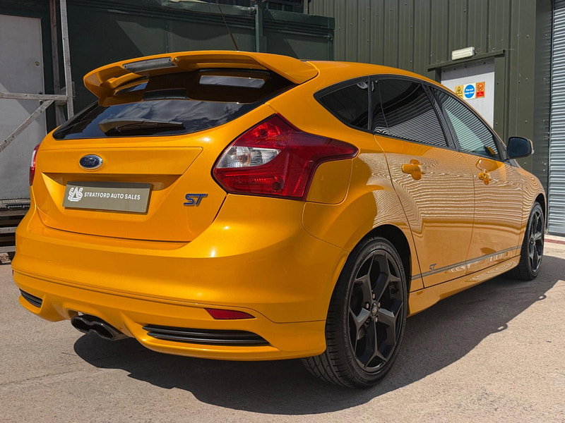 Ford Focus 2.0T EcoBoost ST-2 Euro 5 (s/s) 5dr