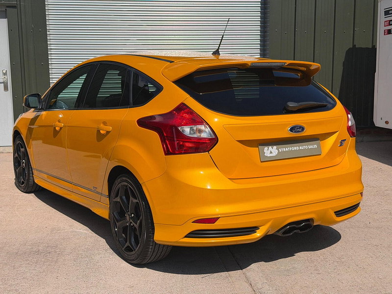 Ford Focus 2.0T EcoBoost ST-2 Euro 5 (s/s) 5dr