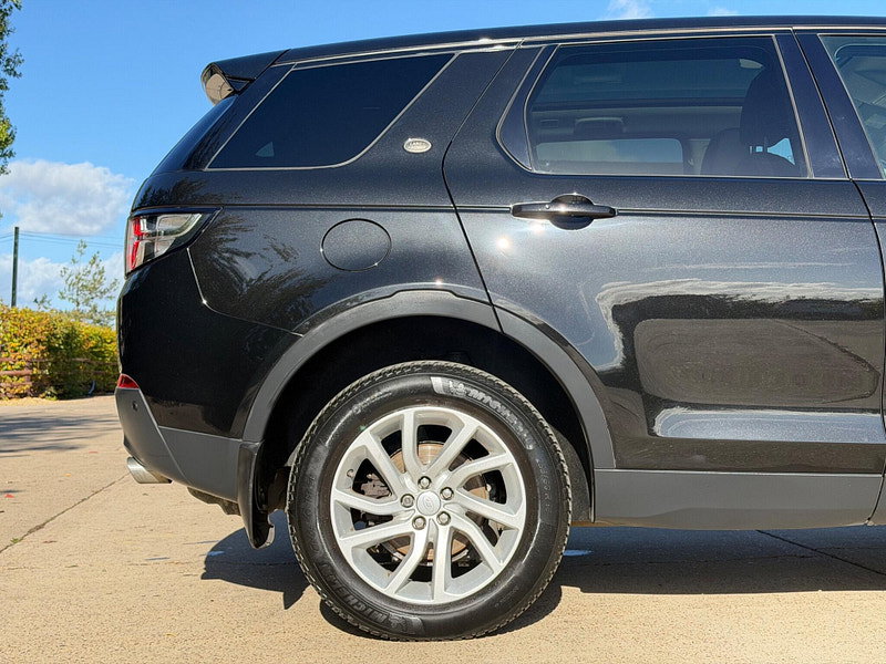 Land Rover Discovery Sport 2.0 TD4 SE Tech Auto 4WD Euro 6 (s/s) 5dr