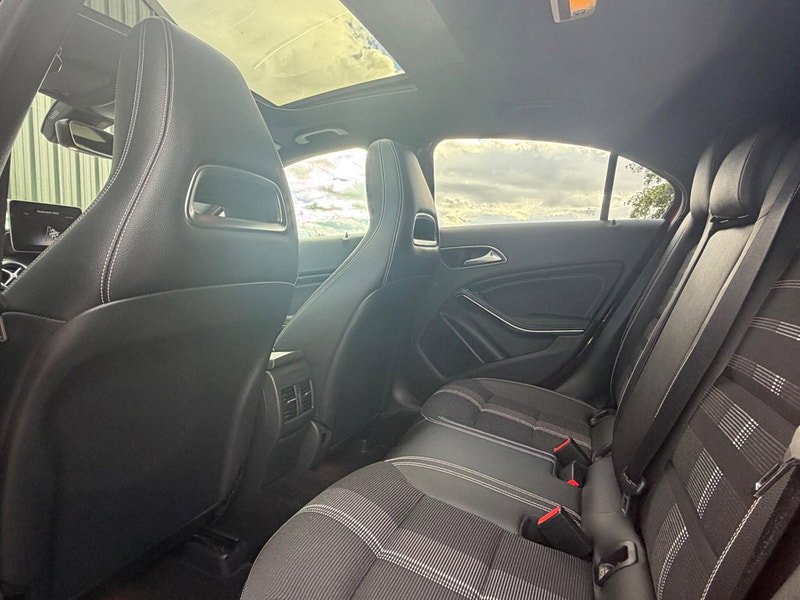 Mercedes-Benz A Class 1.6 A180 Sport Edition Plus 7G-DCT Euro 6 (s/s) 5dr