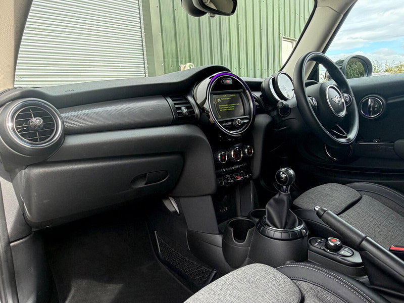 MINI Hatch 1.5 Cooper Euro 6 (s/s) 3dr