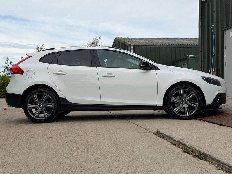 Volvo V40 Cross Country 2.0 D3 Lux Nav Geartronic Euro 5 (s/s) 5dr
