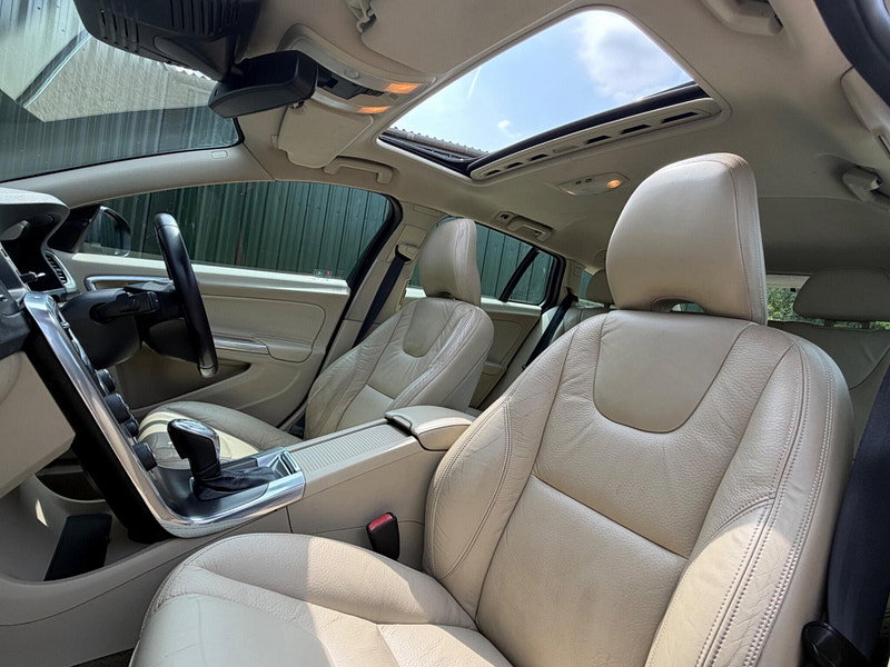 Volvo V60 2.4 D5 SE Lux Nav Geartronic Euro 5 5dr