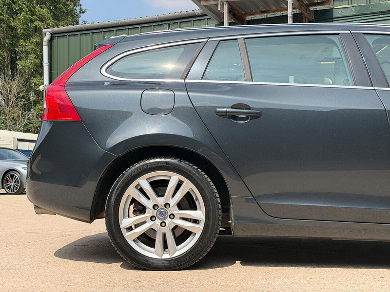 Volvo V60 2.4 D5 SE Lux Nav Geartronic Euro 5 5dr